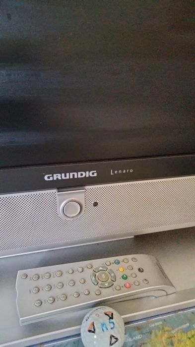 TV GRUNDIG 32" usada.
