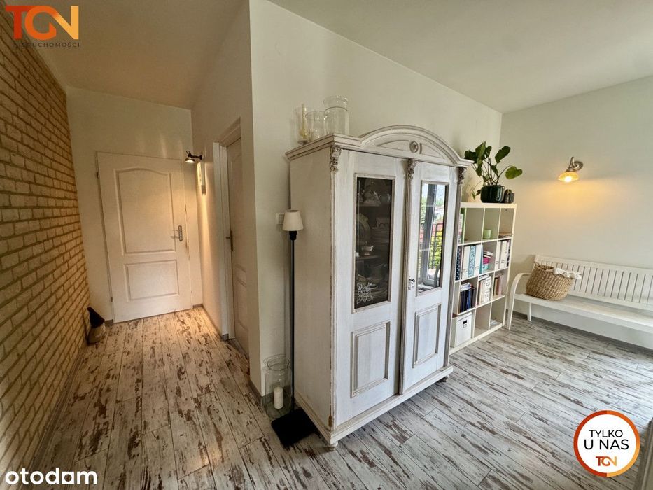 Dwupoziomowy Apartament z Ogródkiem / Teofilów