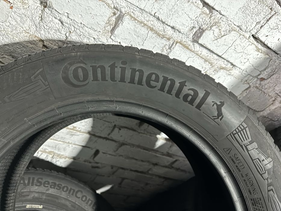 235/55 R17 Continental AllSeasonContact /4шт./всесезон/