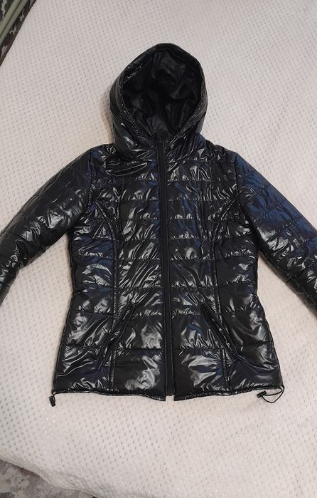 Куртка демі  розмір М. 44