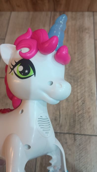 Interaktywny jednorożec Dragon-i Toys