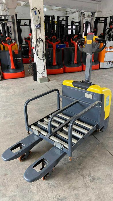 Стіл для  бічної заміни АКБ штабелер рокла