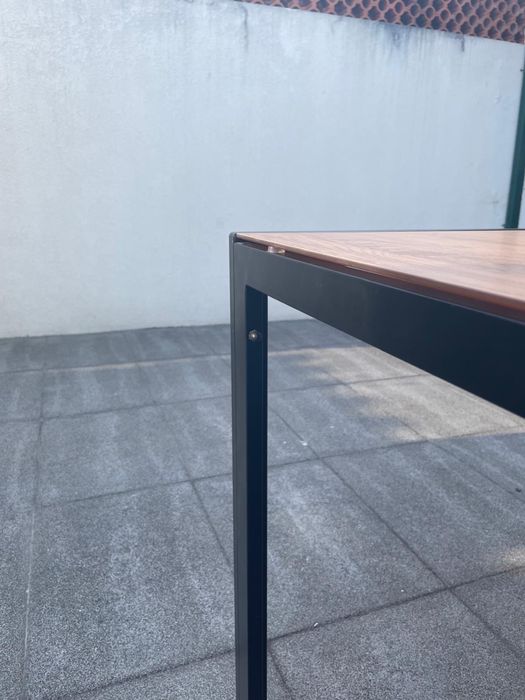 Mesa exterior tampo em vidro