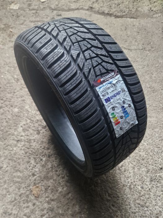 Nowe opony zimowe 235/35R19 Hankook W330 klasa Premium 2025 PROMOCJA