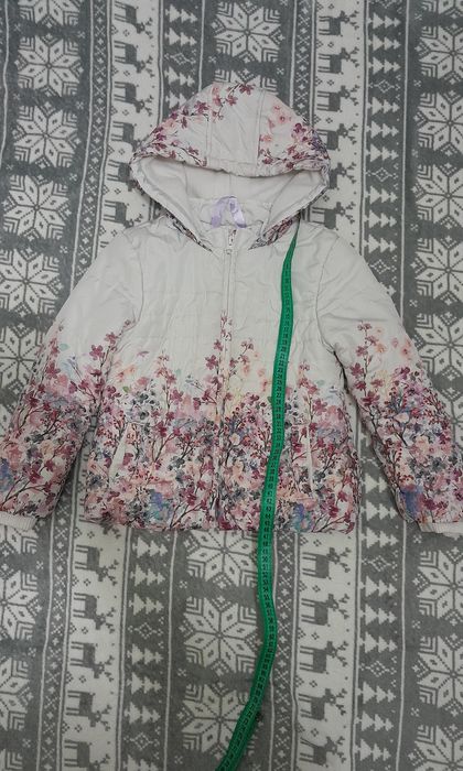 Курточка на дівчинку