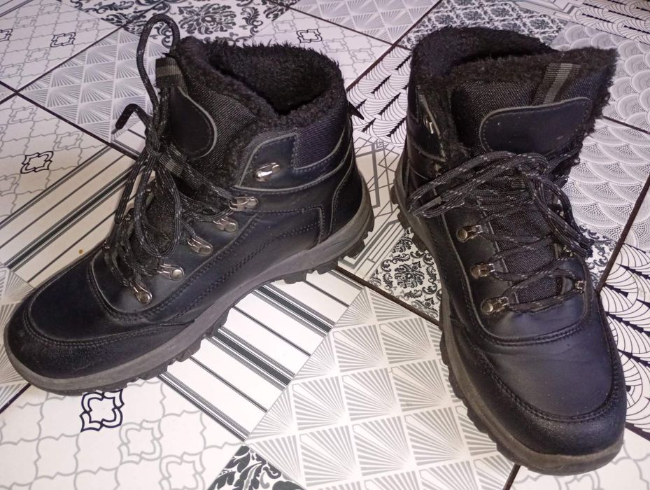 Ботінки зимові 41 р,хлопчачі.