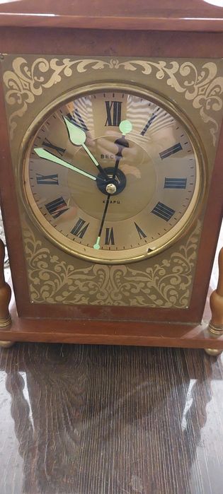 Годинник настольний ВЕСНА.