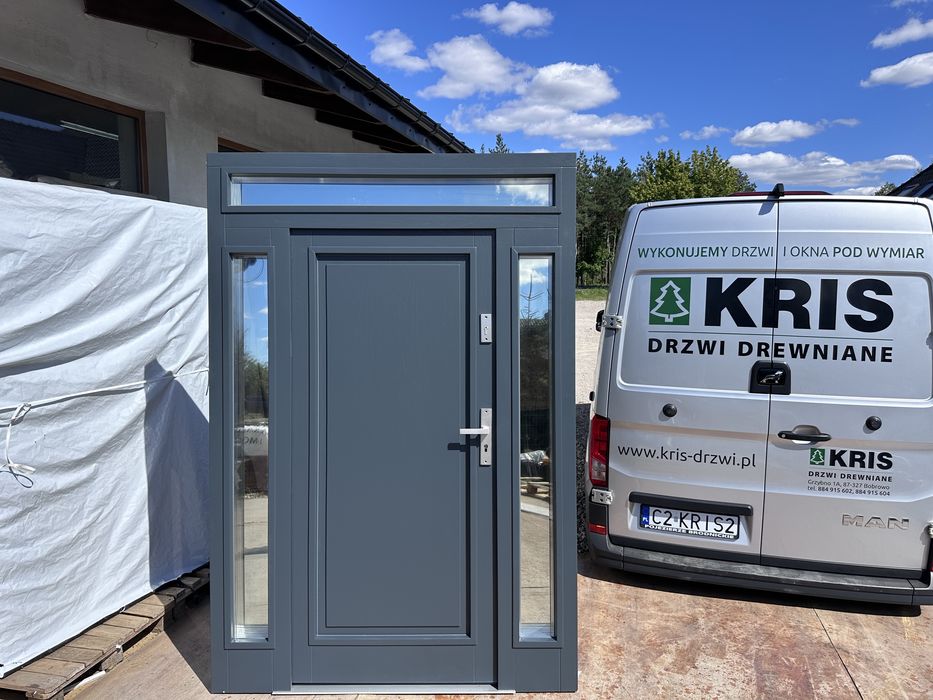 Drzwi zewnętrzne drewniane z doświetlami Antracyt 7016 Na Wymiar C.PL