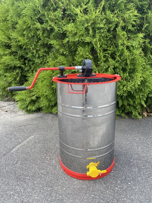 Продаю 2 рамкову медогонку, нержавійка кассеті Не поворотні