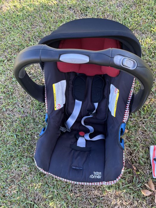 Ovo-Britax-Rommer e base Isofix