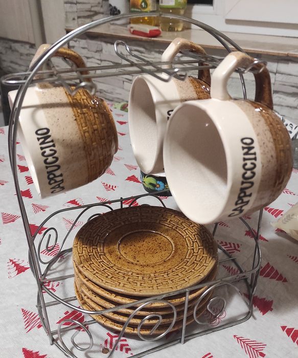 Глиняний посуд, горщик для запікання, чайний сервіз, чашки