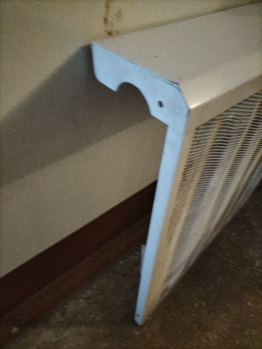 Решетка экран кожух на радиатор батарею