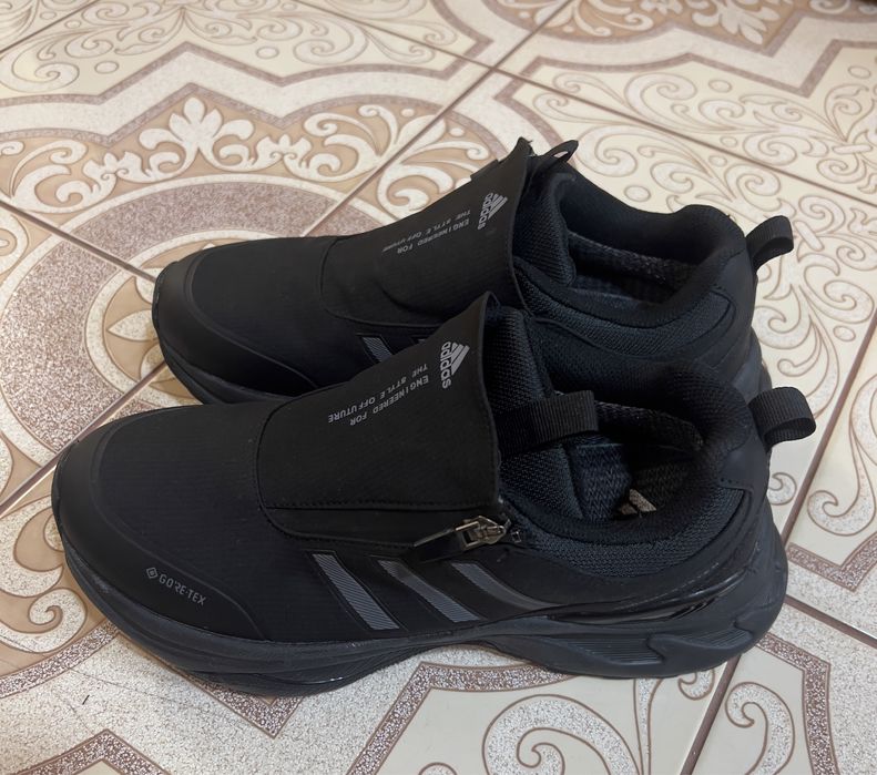 Чоловічі кросівки Adidas, зима