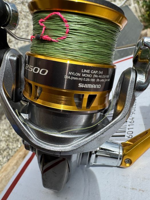 Cana de pesca e material pesca