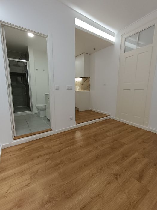 Arrenda-se T2 Renovado