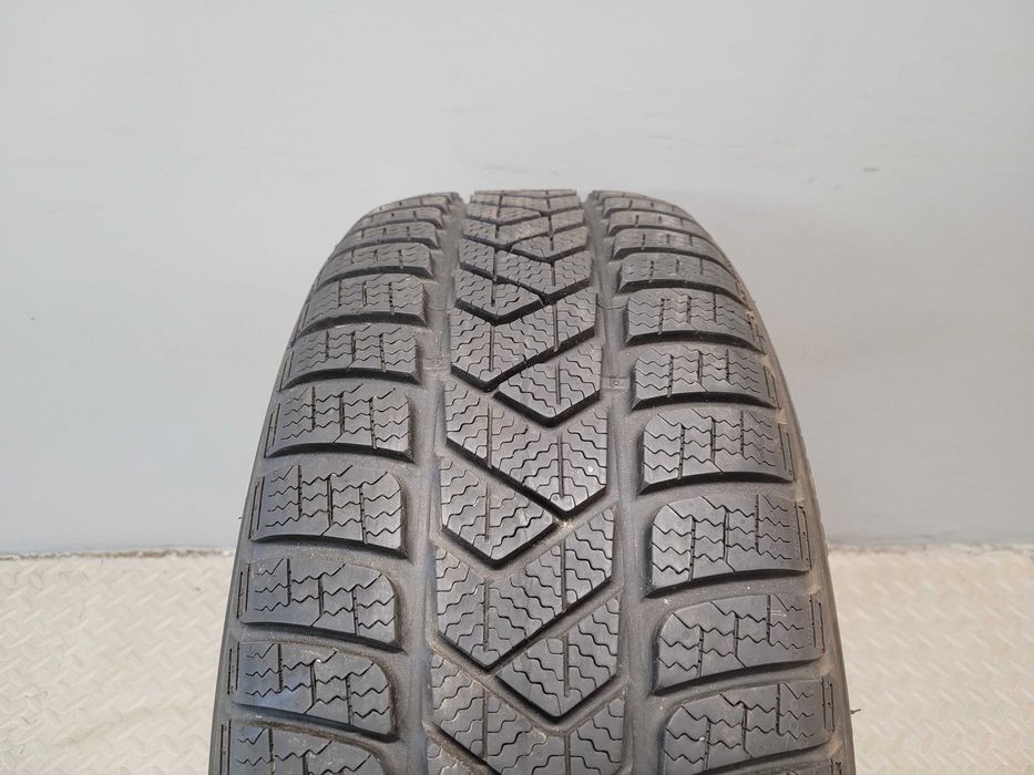 1x225/50R17 Pirelli Sottozero 3, 98H XL, 2024 rok, bieżnik 7,5mm