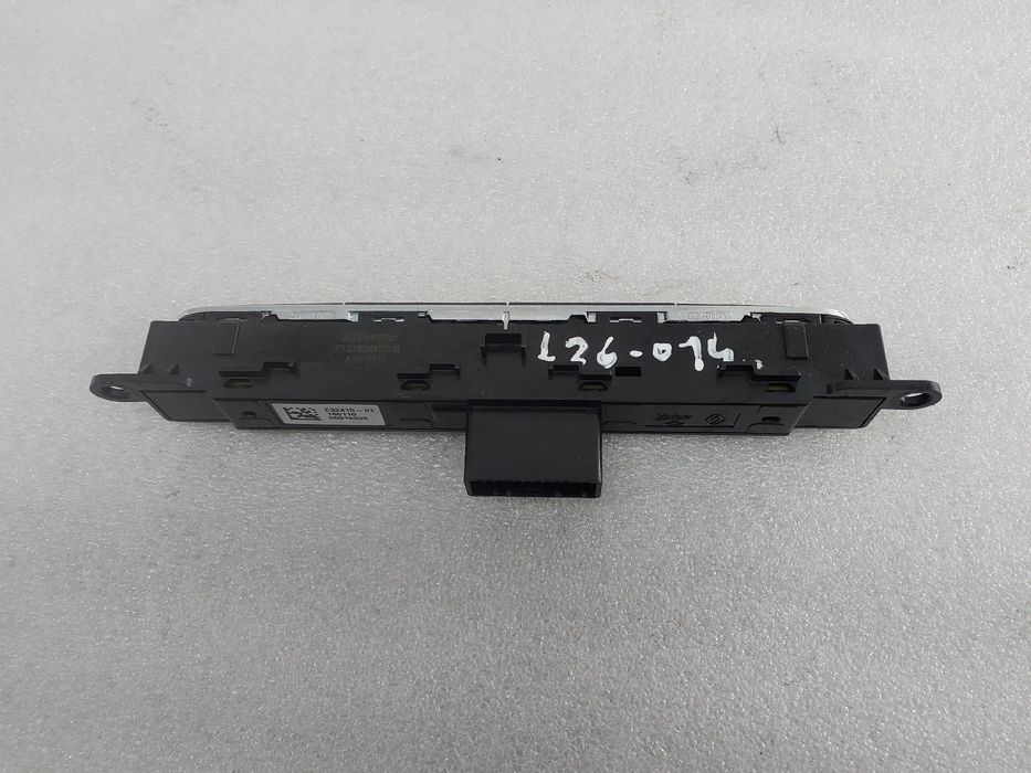 Comando / botão / interruptor multifunções RENAULT Megane IV (B9A/M_)