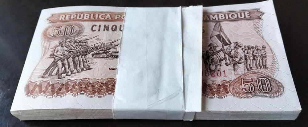 Maço Completo 100 Notas 50 Meticais 1980 Moçambique Novas UNCs