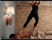 Masaż Stopami na macie. Ashiatsu.