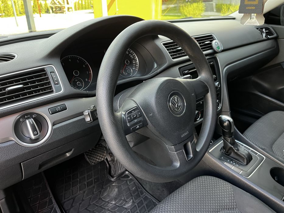 Volkswagen Passat B7 2013 2.5 газ/бенз