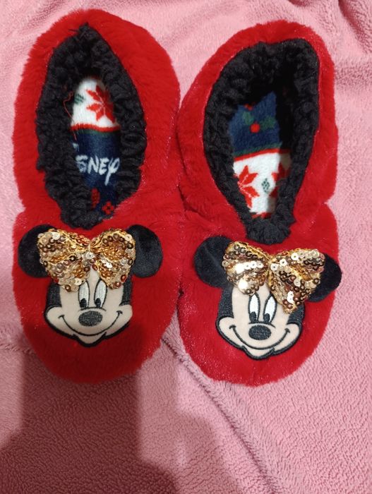 Женские Дисней тапочки.