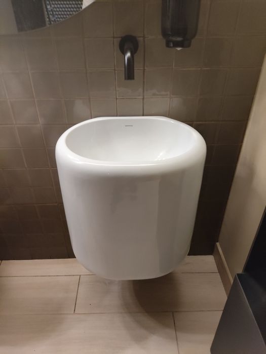 Lavatório Design SANINDUSA STATUS + Torneira Eletrónica BRUMA Preta