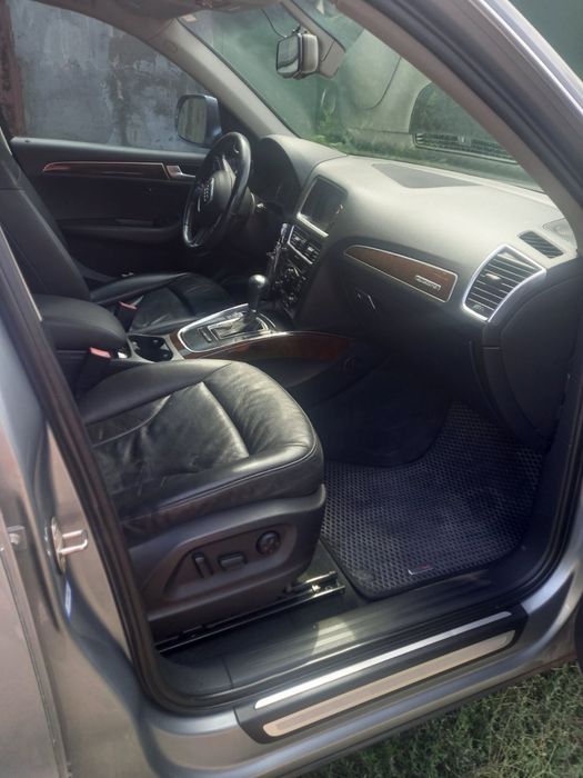 Продажа машины Audi Q5 2010