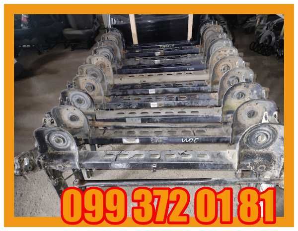 Балка задня задняя Renault Trafic Opel Vivaro 2001-2014