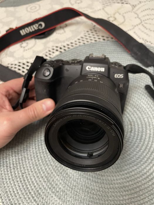 Продам фотоапарат разом з обєктивом Canon EOS RP