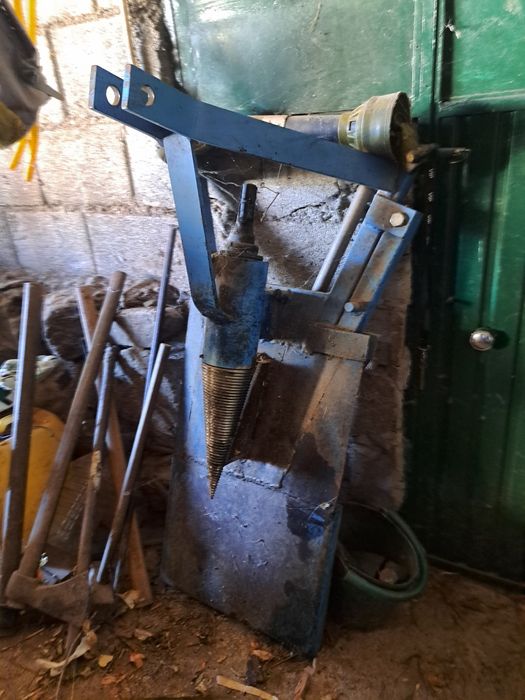 Rachador de lenha para tractor