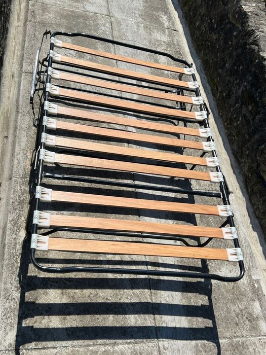 Cama dobravel muito boa