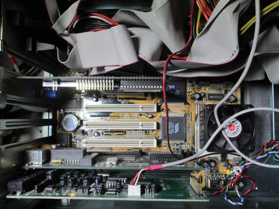 Stary komputer AT Retro Gaming AMD K6-2 400, 128mb, W98 SE,Philips17''