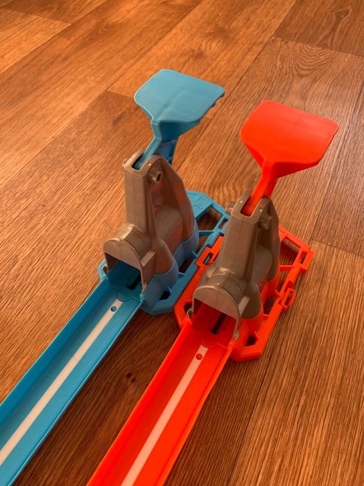 Трек Hot Wheels Подвійна петля