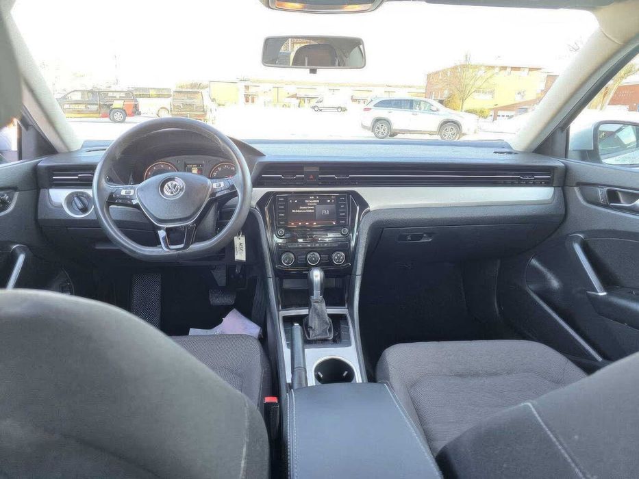 Volkswagen Passat      2022