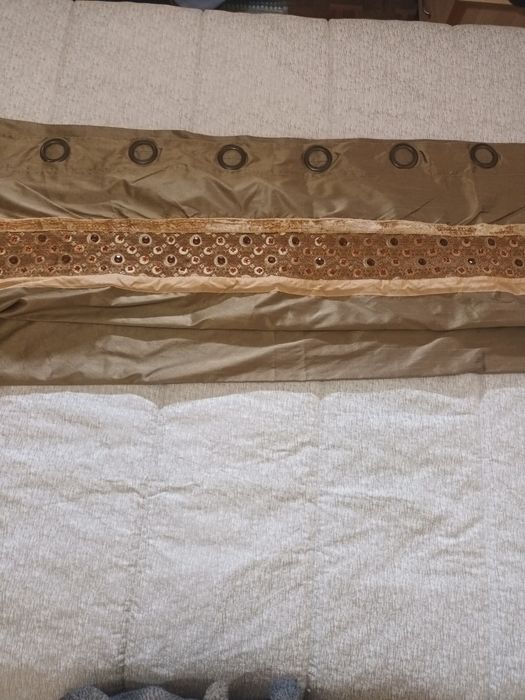 Conjunto cortinados e almofadas decorativas