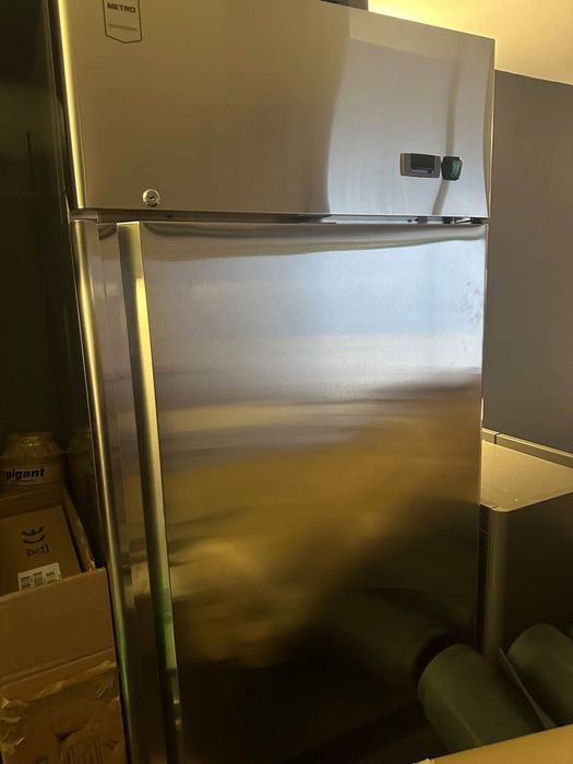 Figorifico industrial com pouco uso praticamente novo
