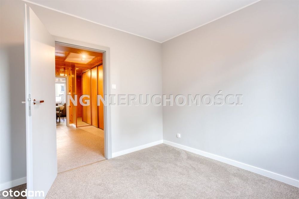 Kórrnik ścisłe Centrum trzy pokoje, balkon