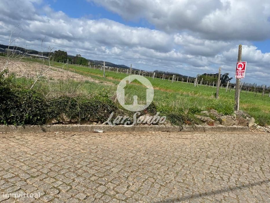 Terreno rústico com 3.000m2 em Bougado, Trofa — Bougado (São Martinho E Santiago), Porto