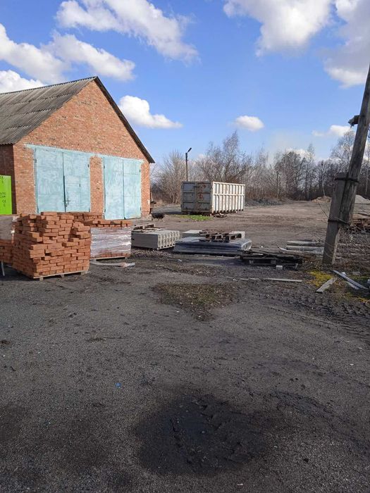 Паливний склад, залізнична колія, автоваги, гаражі