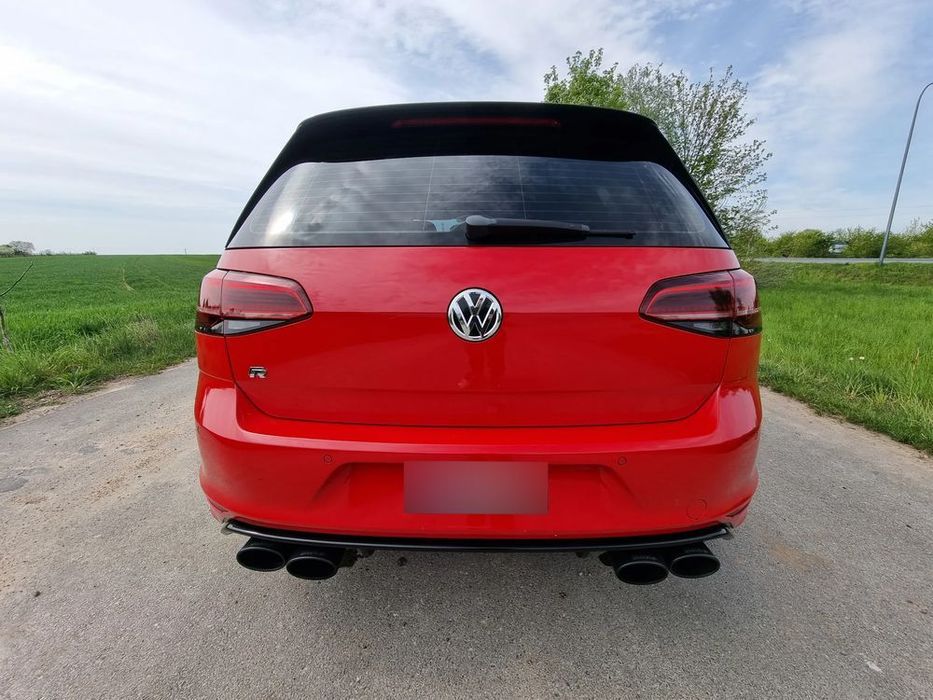 Volkswagen Golf R 4Motion