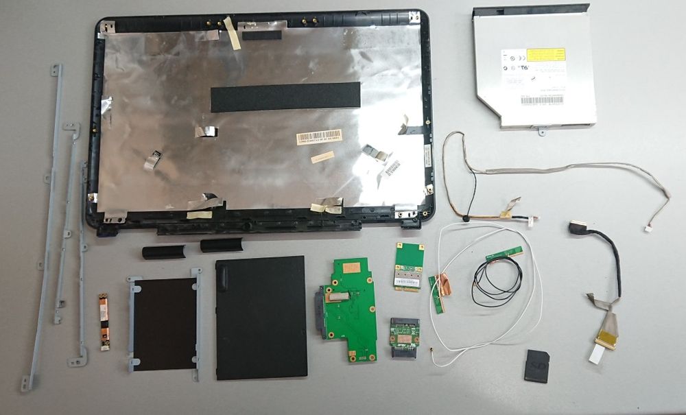 Asus K50IP Разборка. Шлейф, корпус, рамка, петли, USB, привод, разъем