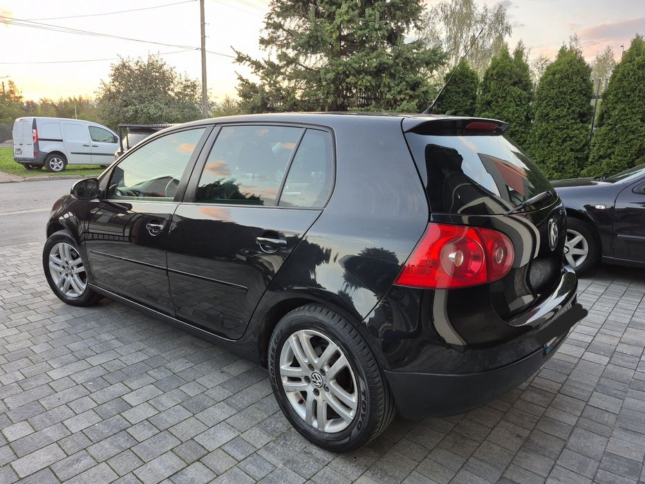 Vw Golf V 1.6 102KM MPI 8v  Benzyna Klima 8xPoduszka Esp Alufelgi