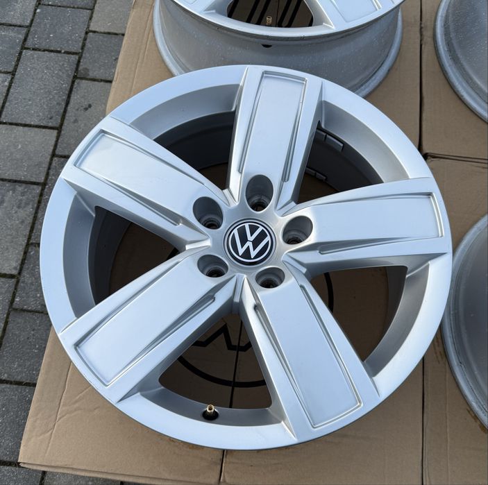 Felgi Volkswagen T5 T6 Multivan Amarok Man Crafter 18" 5x120 et45 7.5J
