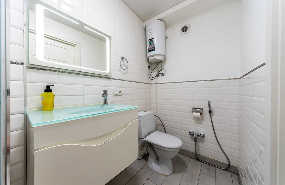 Подобова Оренда квартири Київ. б. Лесі Украинкі 5, Центр, рядом Госпит