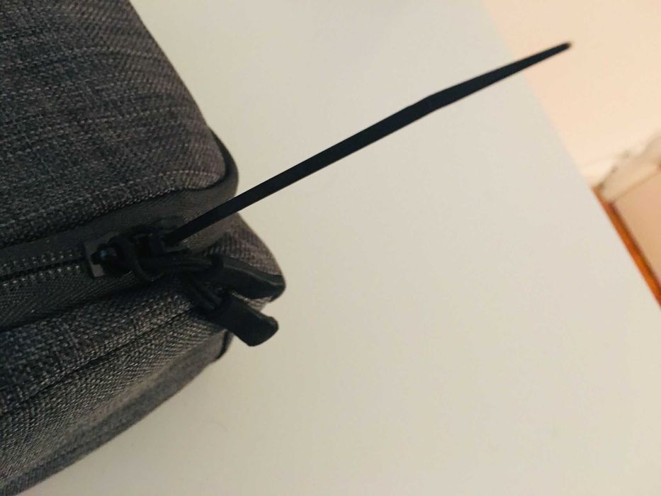 Estojo de Higiene para Homem - marca Dove