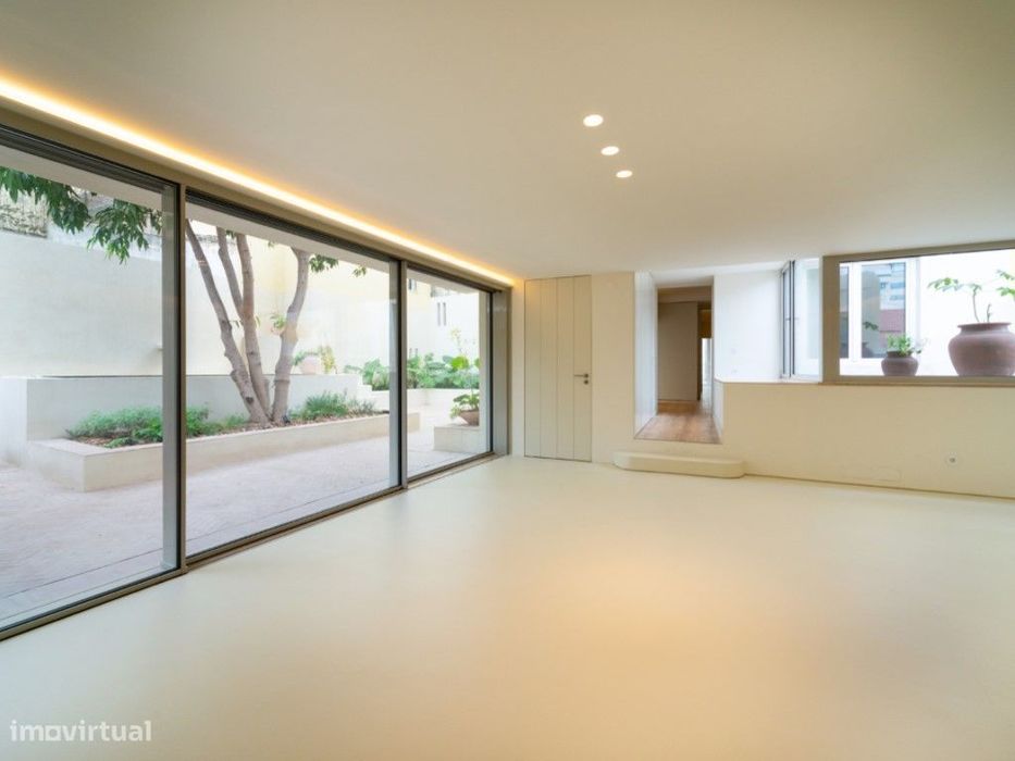 Apartamento T4 na Rua do Telhal