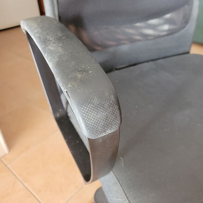 Cadeira ikea com rodas