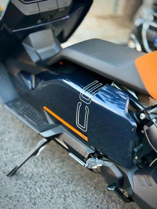 Scooter electrica BMW CE 04 — Apenas 540km