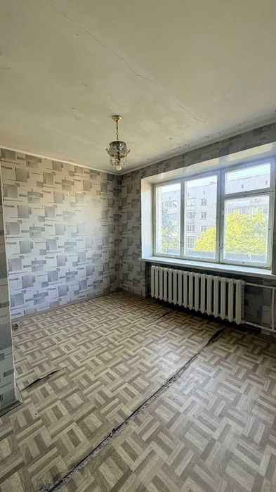 Продаж 3 кімнатної квартири, площа 700 річчя