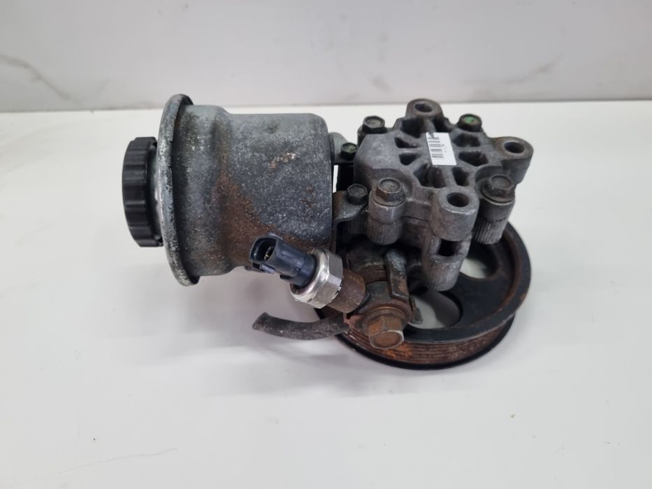 toyota Avensis t25 corolla 2.0 2.2 D pompa wspomagania